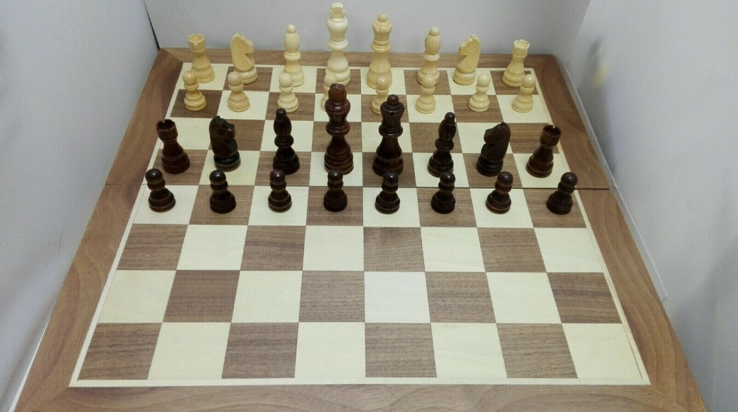 Jeu d’échecs en bois pliable