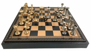 Jeu d'Échecs Contemporain - Échiquier et Backgammon à rangement en similicuir  & Pièces en métal