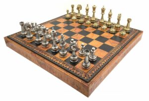 Jeu d'Échecs Flowered - Échiquier - Backgammon et Jeu de dames en similicuir avec rangement & Pièces d'échecs en métal