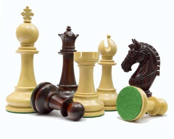 Jeu d'Échecs La Valletta en Bois de Buis et Bois Rouge
