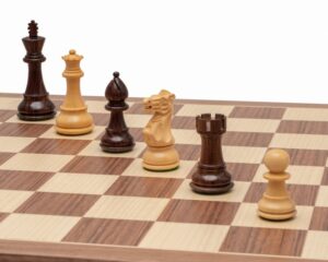 Jeu d'échecs Classic Staunton de luxe - Échiquier en bois de rose et noyer & Pièces en Acacia et Bois de Buis