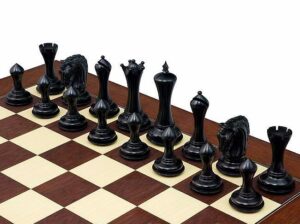 Jeu d'Echecs "Chevalier de l'Empire" en Bois d'Ebène et Buis